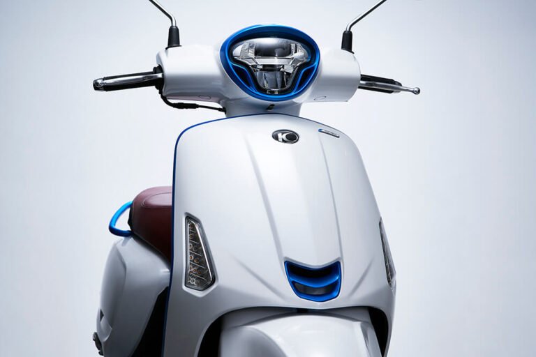 Bajaj Chetak 2025